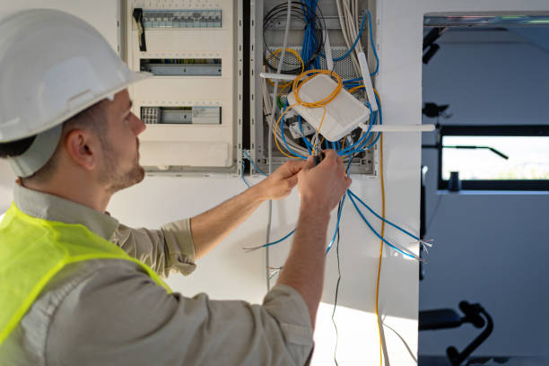 Best Affordable Emergency Electrician  in Madison, WI